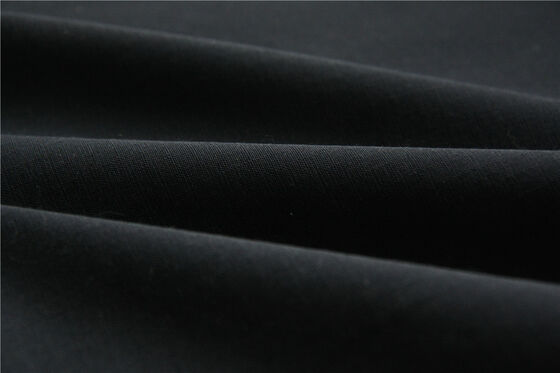 Black meta aramid cloth spinning yarn suitable for protective clothing insulation and flame retardant materials